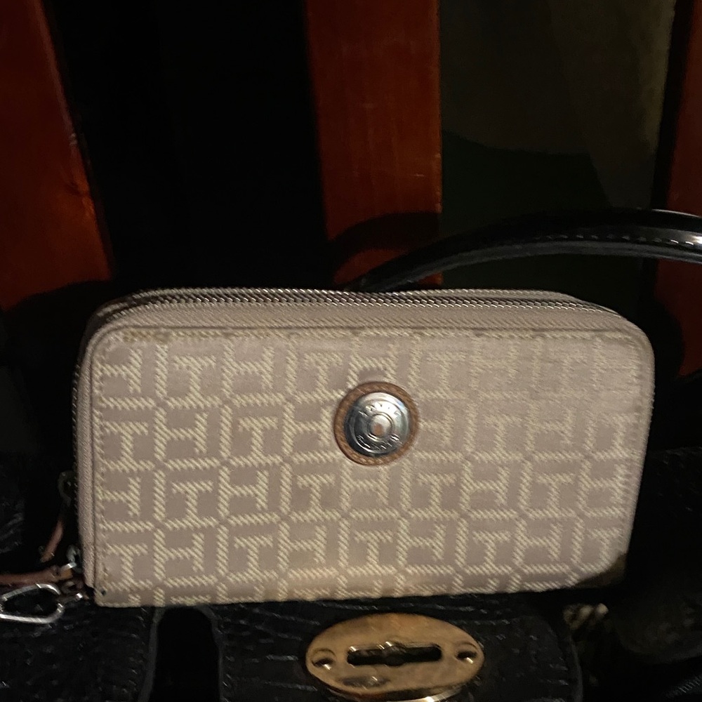 Tommy Hilfiger Beige Monogram Wallet